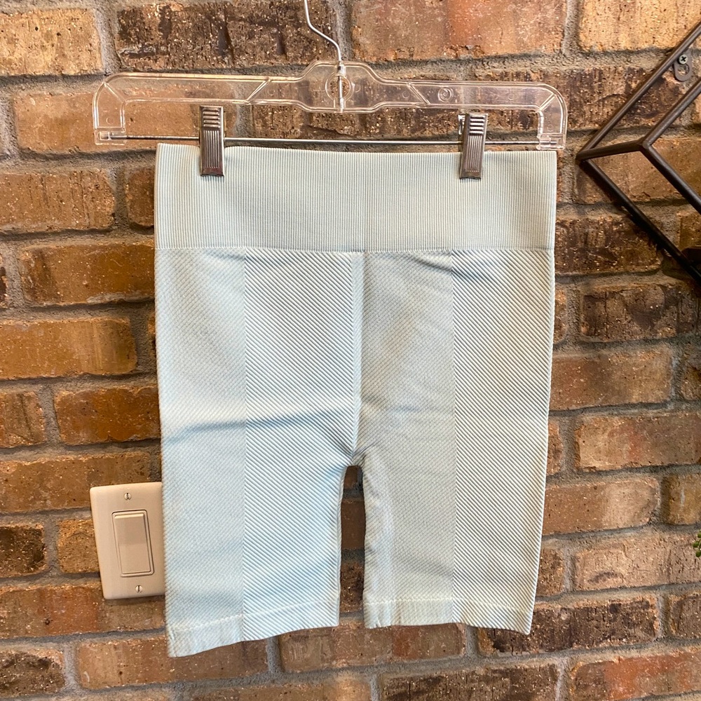 NWOT Clad and cloth textured biker shorts